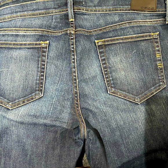 Bebe “Chloe” Bell Bottom Dark Denim Jeans. Sz31. - Picture 4 of 5